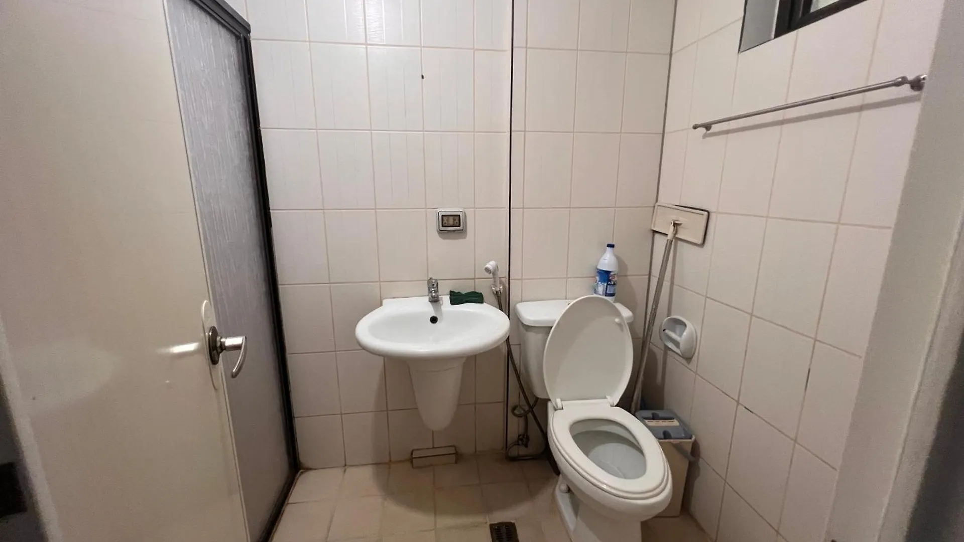 Davao City Studio Unit For Rent 0*,